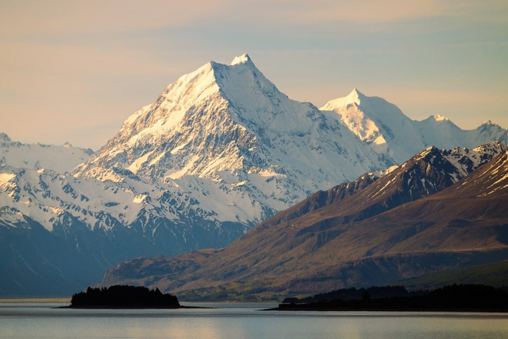 Aoraki, nature, mountains — Kat Stratford: A Feminist Icon in 10 Things I Hate About You